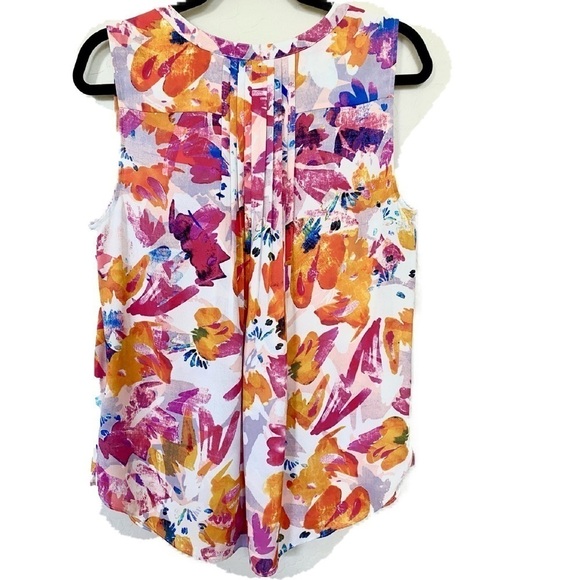 NYDJ Pink Floral Sleeveless 1/3 Front‎ Button Blouse in Medium - Picture 2 of 8